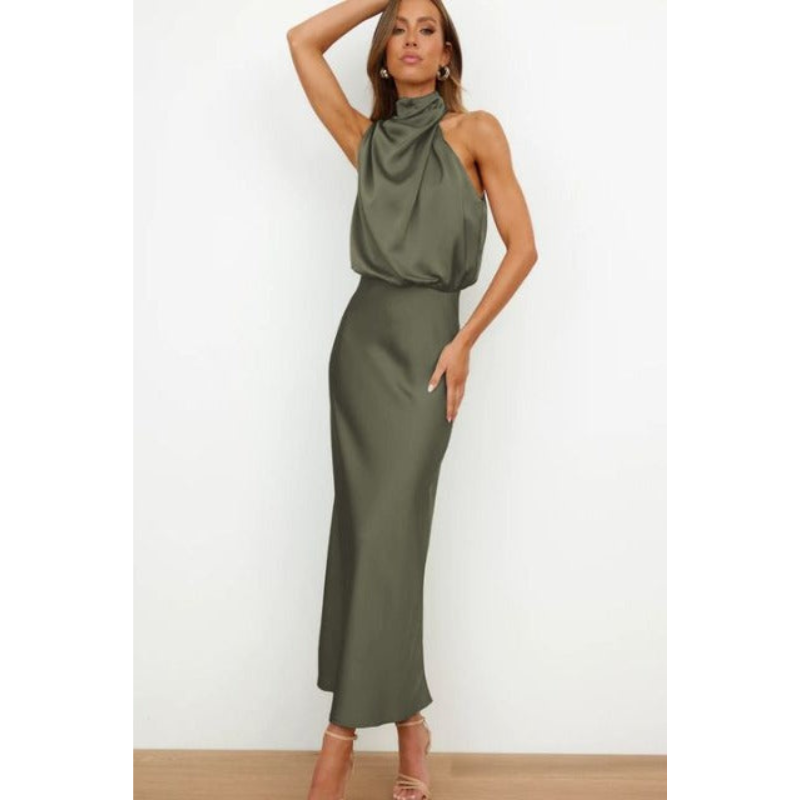 Isana – Vestido de Noche con Escote Halter, Silueta Femenina y Corte Elegante