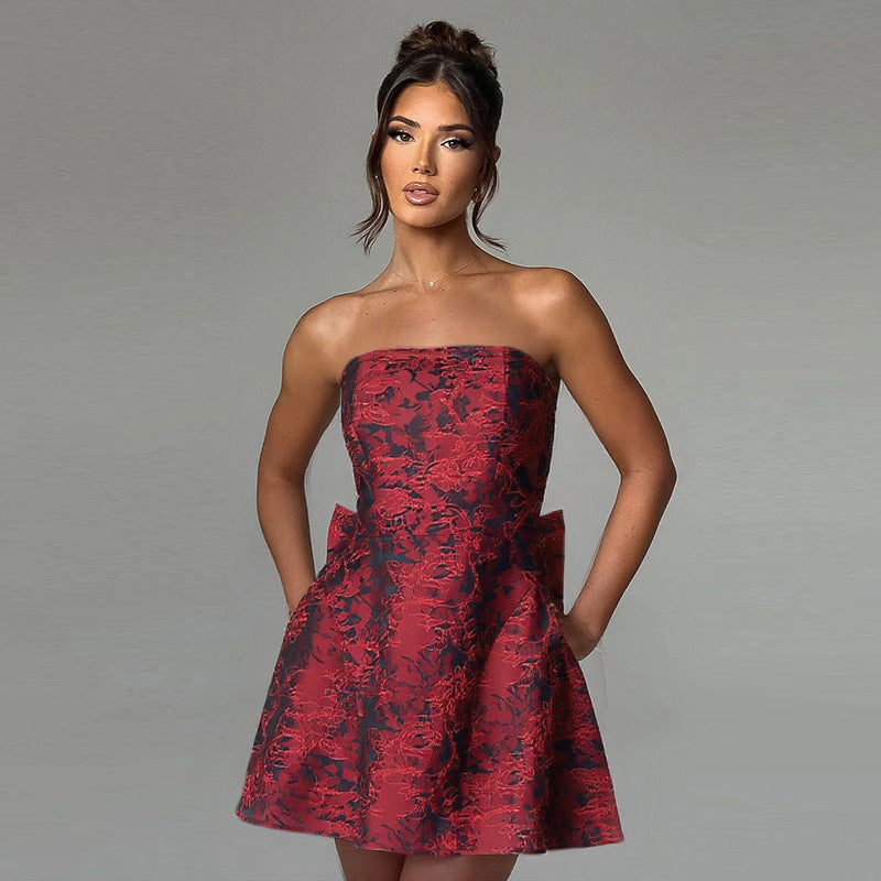 Vestido Mini de Cóctel Color Champán con Hombros Descubiertos y Detalle de Lazo