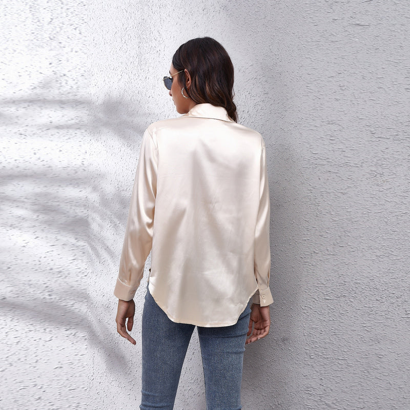 Blusa Elegante de Manga Larga con Botonadura Frontal