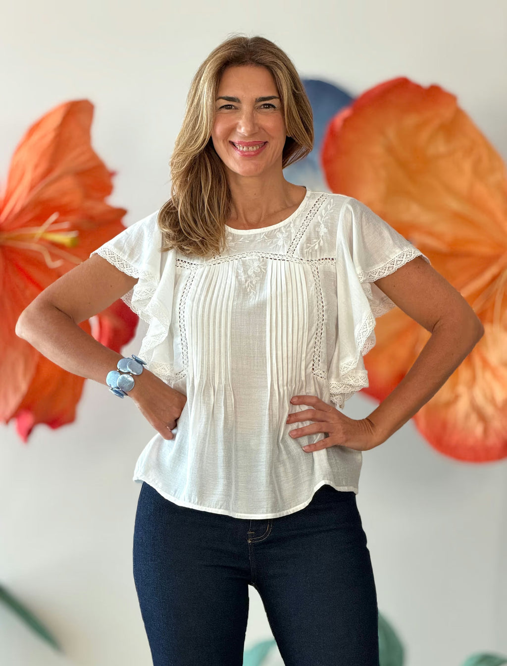 Blusa Blanca Bordada con Encajes