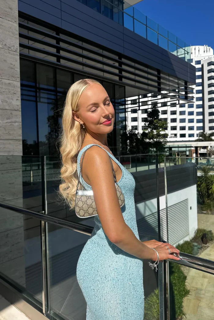 Vestido Boutique Maxi de Viscosa con Escote Barco Favorecedor y Caída Fluida