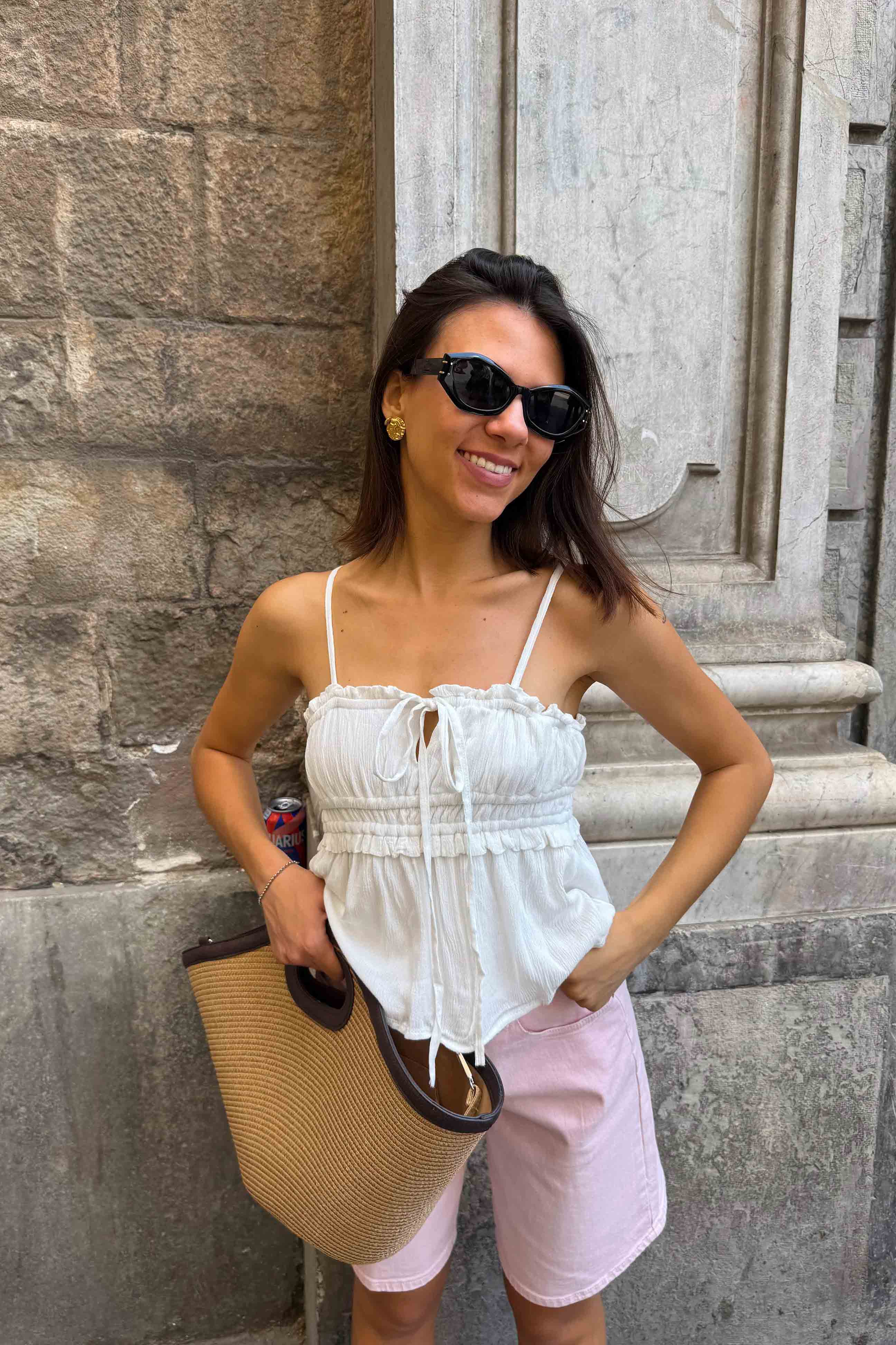 Top Blanco con Lazada Central y Tirantes Regulables