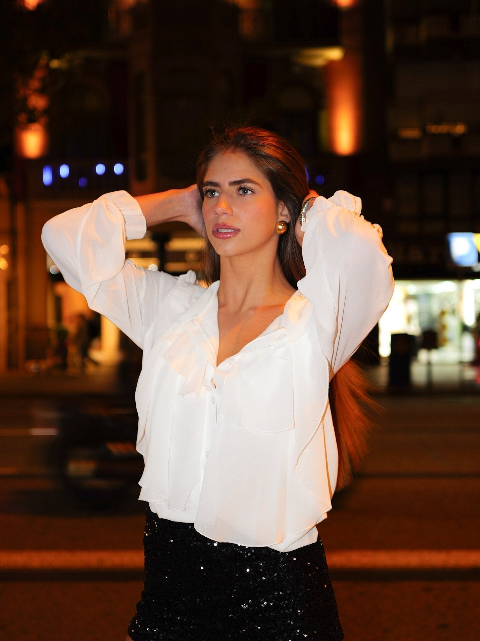 Blusa Blanca Romántica con Volantes y Mangas Abullonadas
