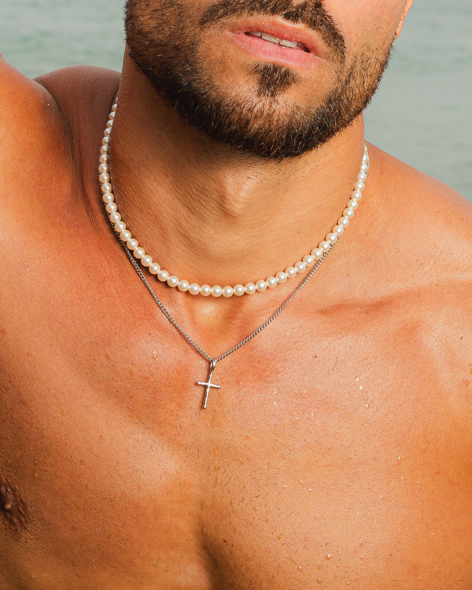 Collar de Plata con Colgante de Cruz