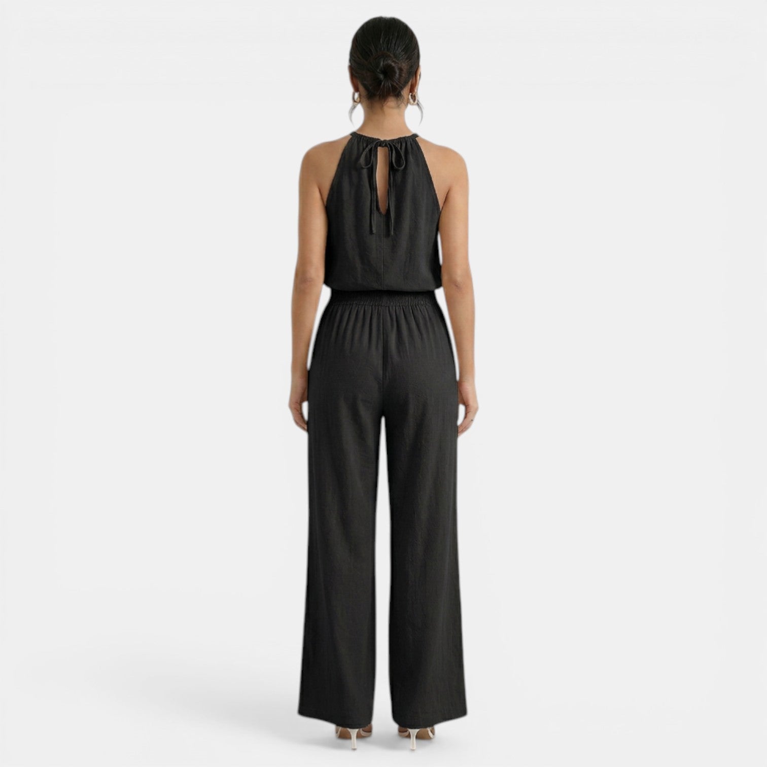 Conjunto Mujer Halter Calado de Lino y Pantalón Ancho