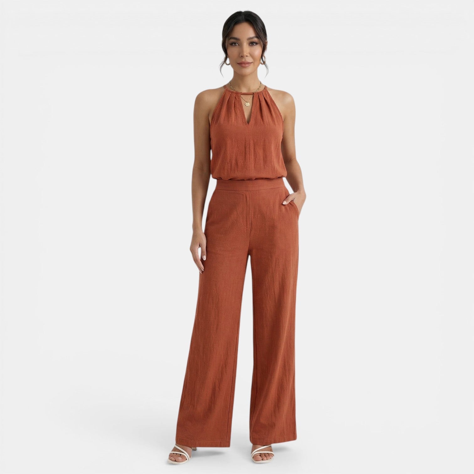Conjunto Mujer Halter Calado de Lino y Pantalón Ancho