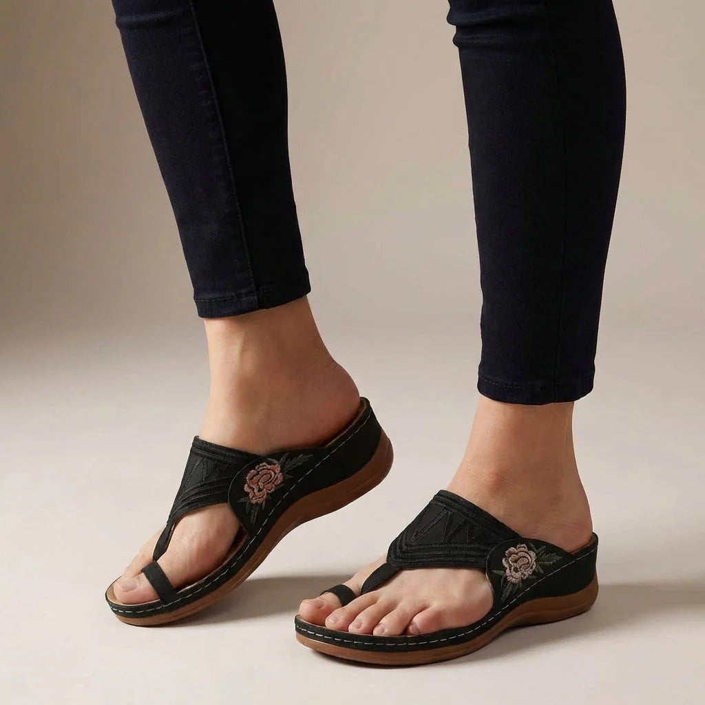 Sandalias Cuña Bordadas